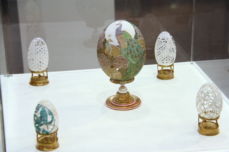 奇幻的廖啟鎮蛋雕藝術展超過兩百件的蛋雕彰化藝術館展出